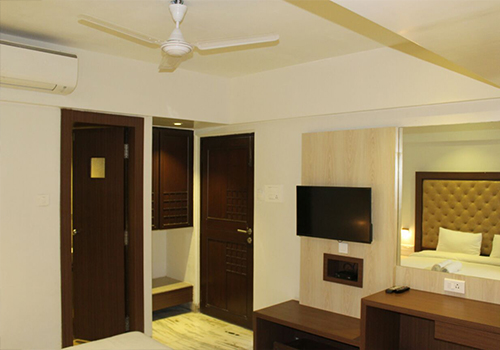  Pravasi Residency (Hotel Pravasi)